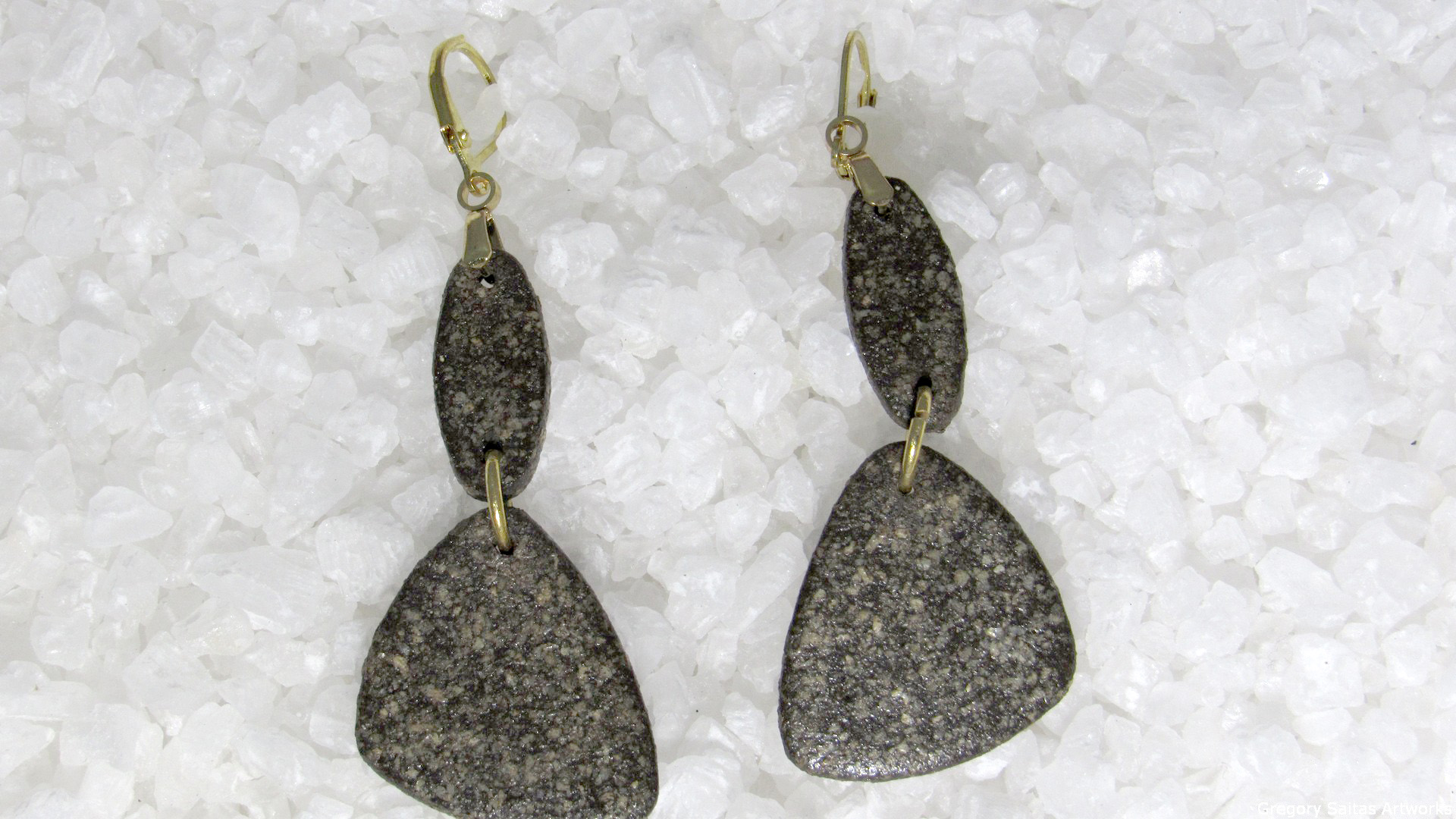 Sparkling Basalt earings [BA004]